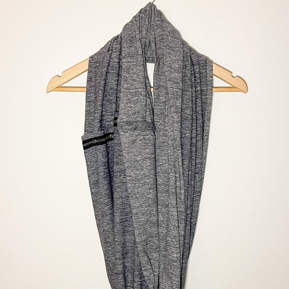 lululemon // Vinyasa Scarf